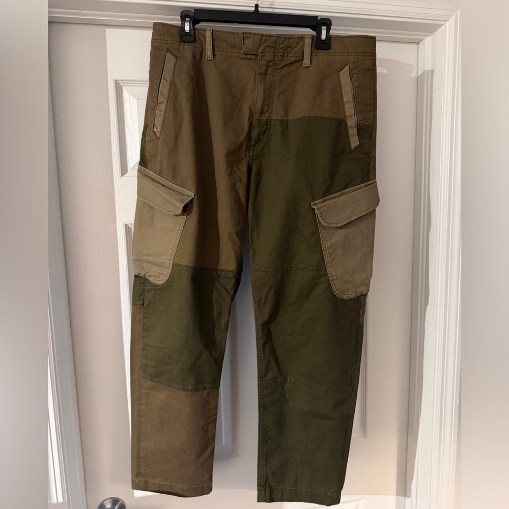 Banana Republic Cargo Pants - Men’s 35x30 - Green Patchwork Tapered - Brand New